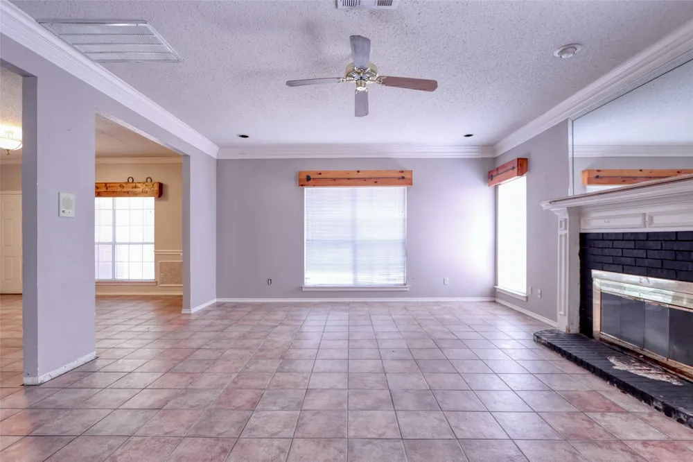 711 Amesbury Drive Mesquite, TX 75150