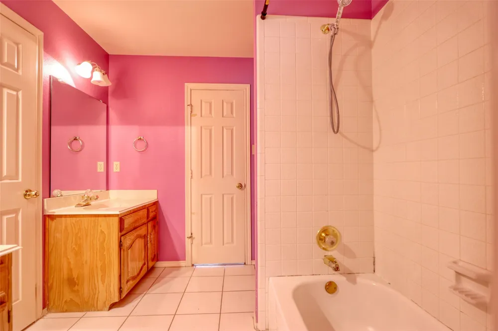711 Amesbury Drive Mesquite, TX 75150