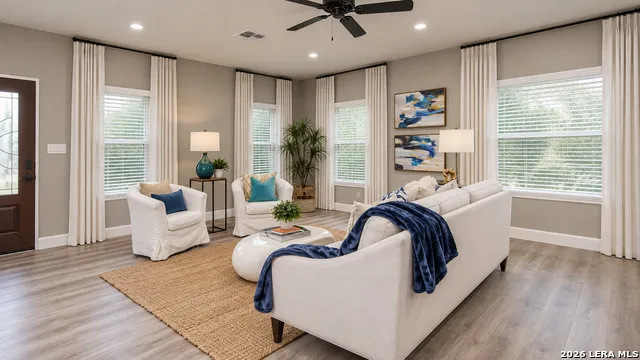 105 RIO GRANDE DR Seguin, TX 78155
