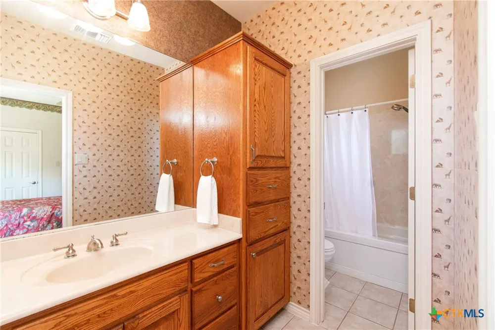 121 Wallace Boulevard Cameron, TX 76520