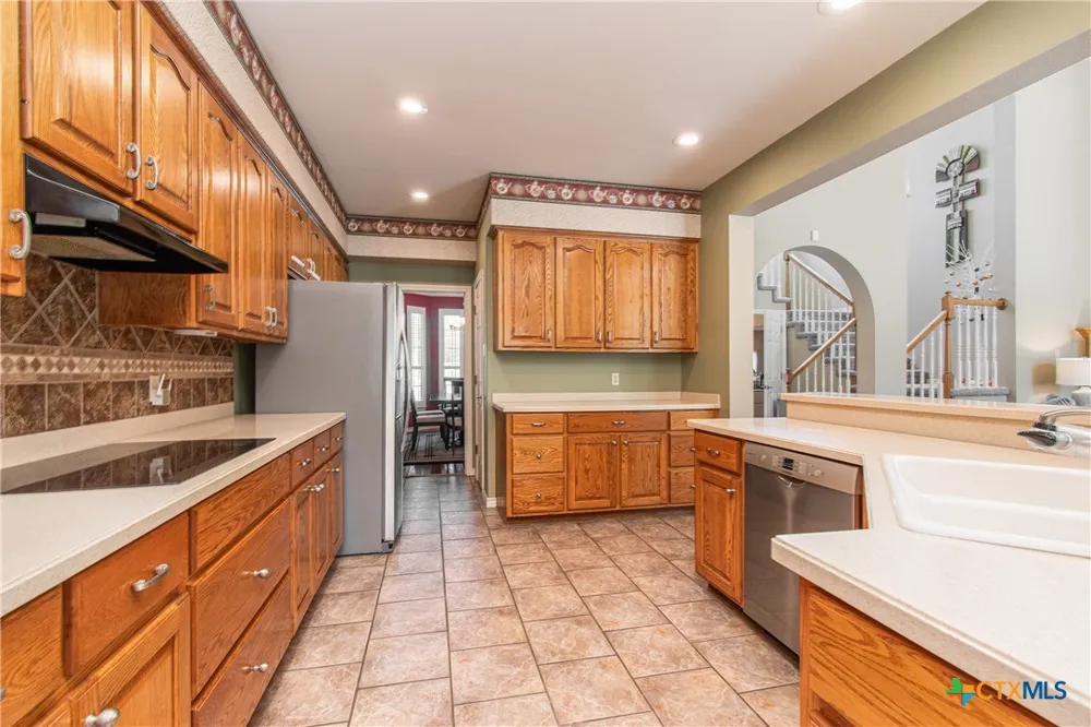 121 Wallace Boulevard Cameron, TX 76520