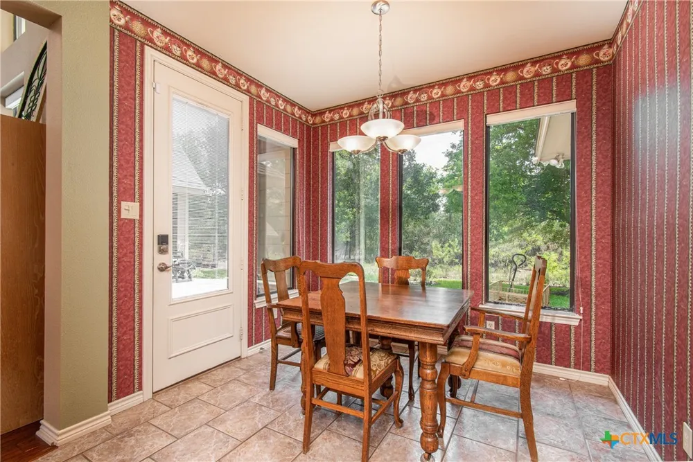 121 Wallace Boulevard Cameron, TX 76520