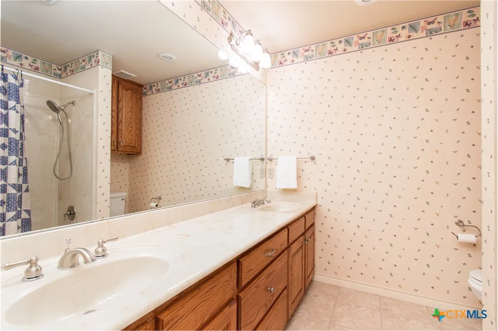 121 Wallace Boulevard Cameron, TX 76520