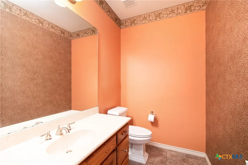 121 Wallace Boulevard Cameron, TX 76520