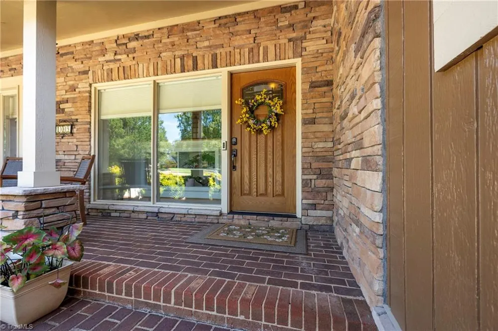 109 Holly Circle Bermuda Run, NC 27006