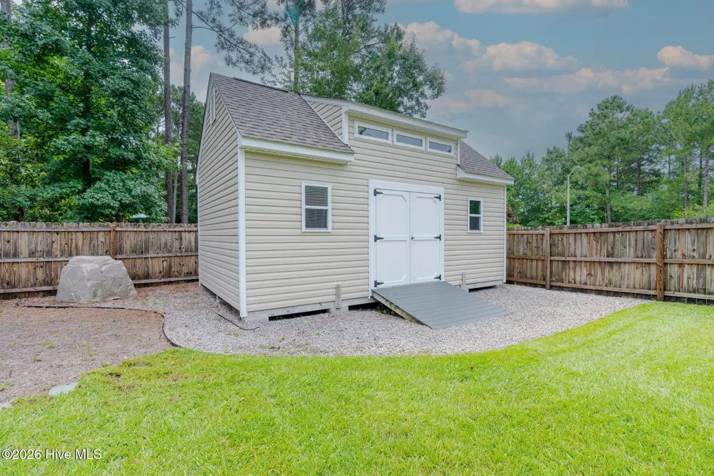 693 Dan Owen Drive Hampstead, NC 28443