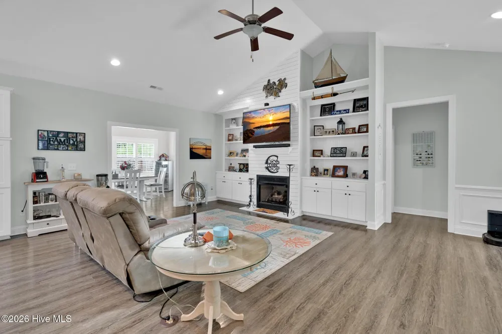 693 Dan Owen Drive Hampstead, NC 28443