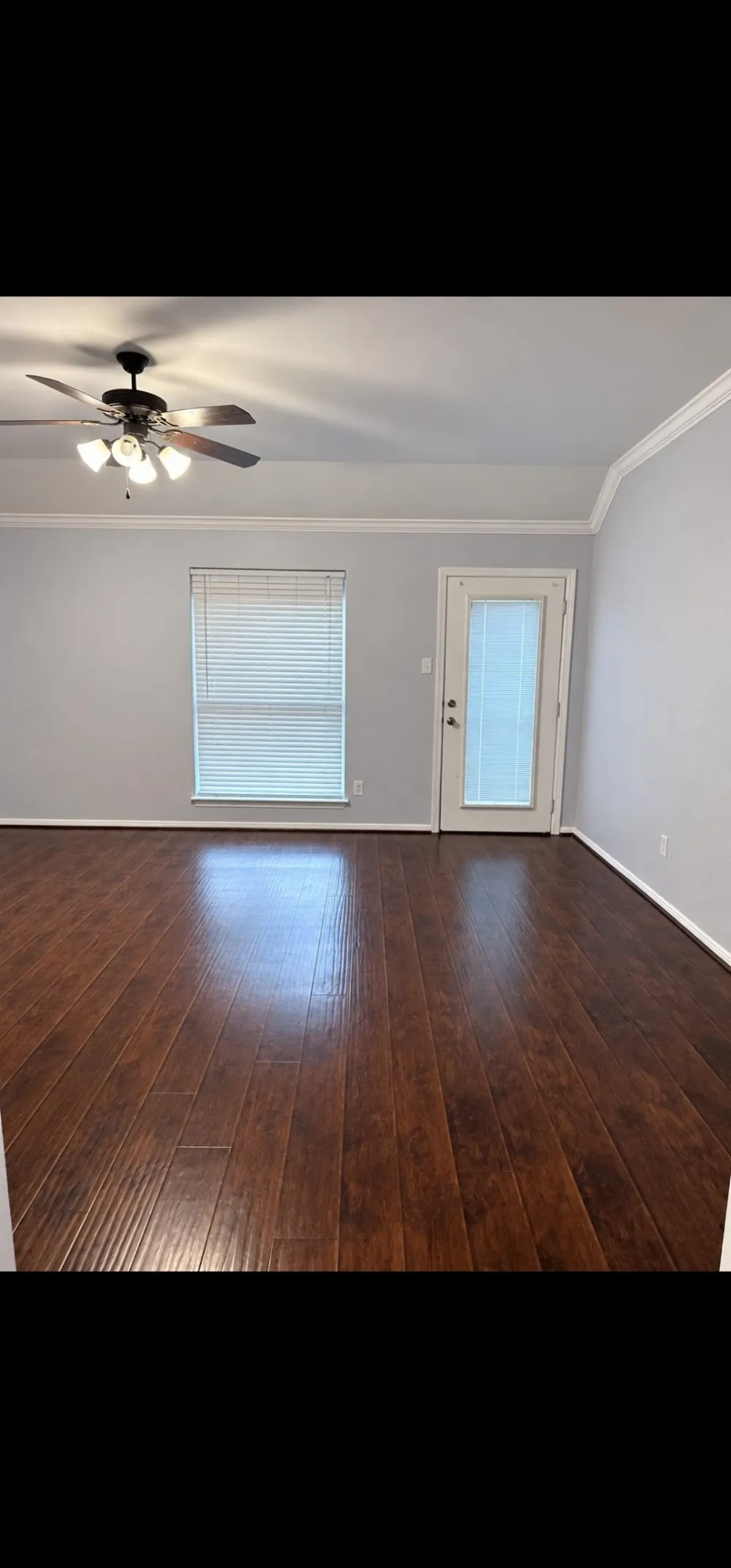 1037 Liberty Circle Hurst, TX 76053