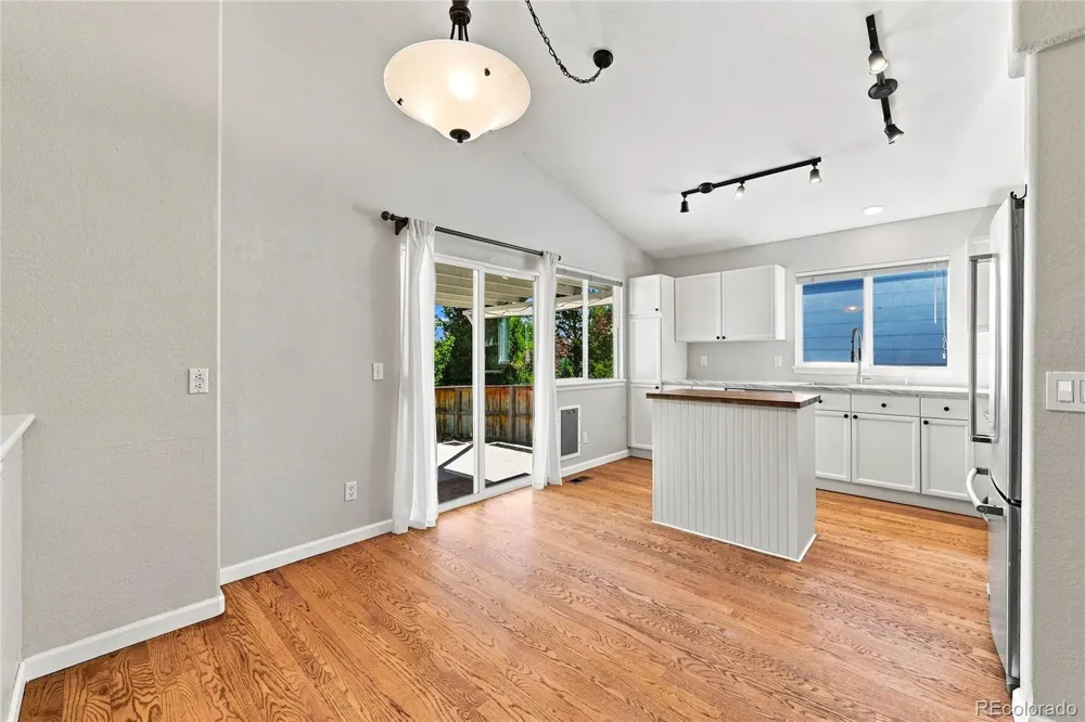 9712 Queenscliffe Drive Highlands Ranch, CO 80130
