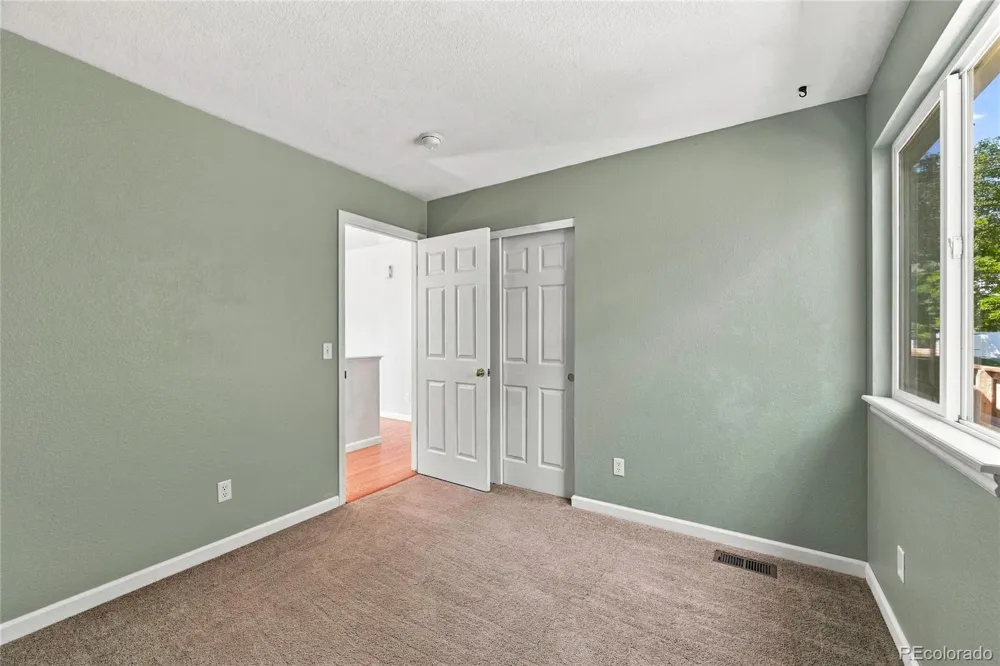 9712 Queenscliffe Drive Highlands Ranch, CO 80130