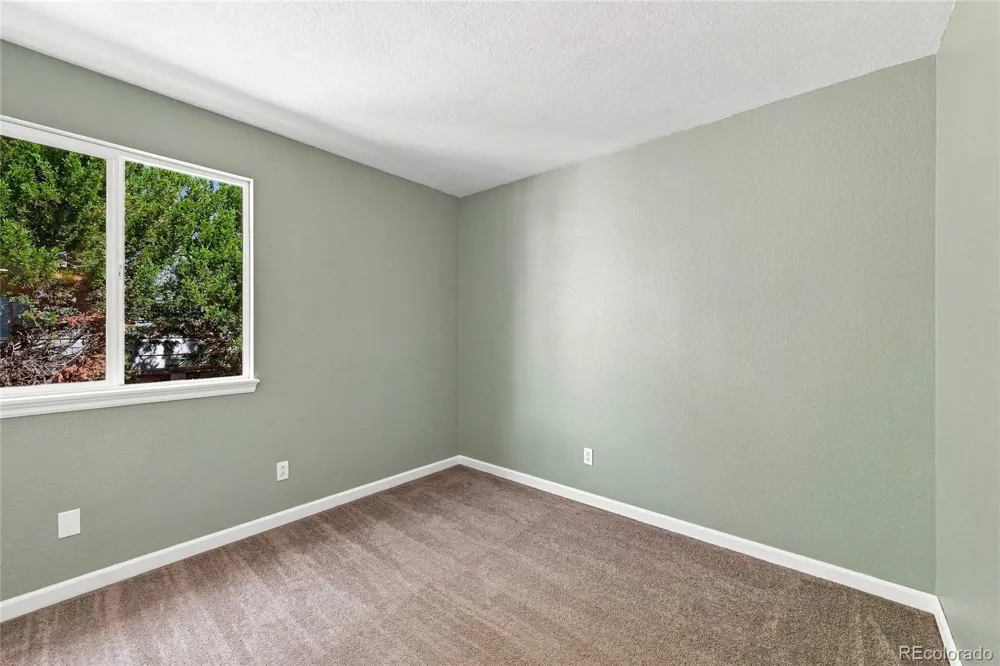 9712 Queenscliffe Drive Highlands Ranch, CO 80130