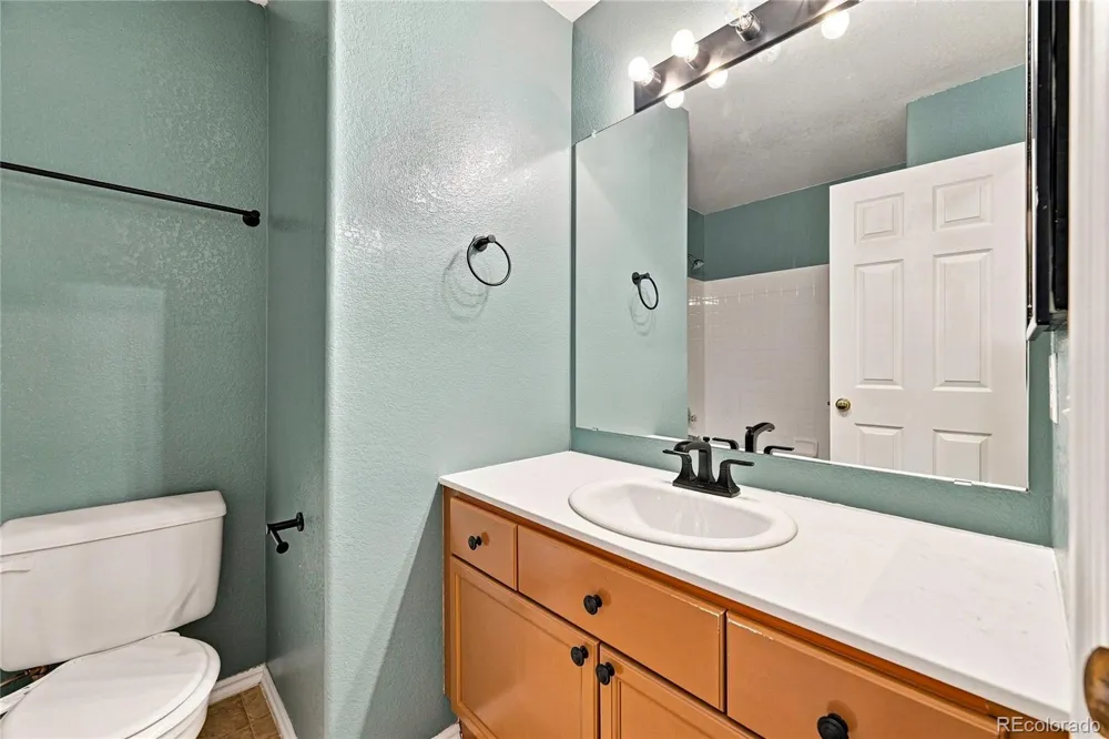9712 Queenscliffe Drive Highlands Ranch, CO 80130