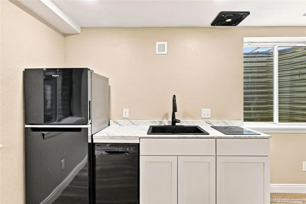9712 Queenscliffe Drive Highlands Ranch, CO 80130