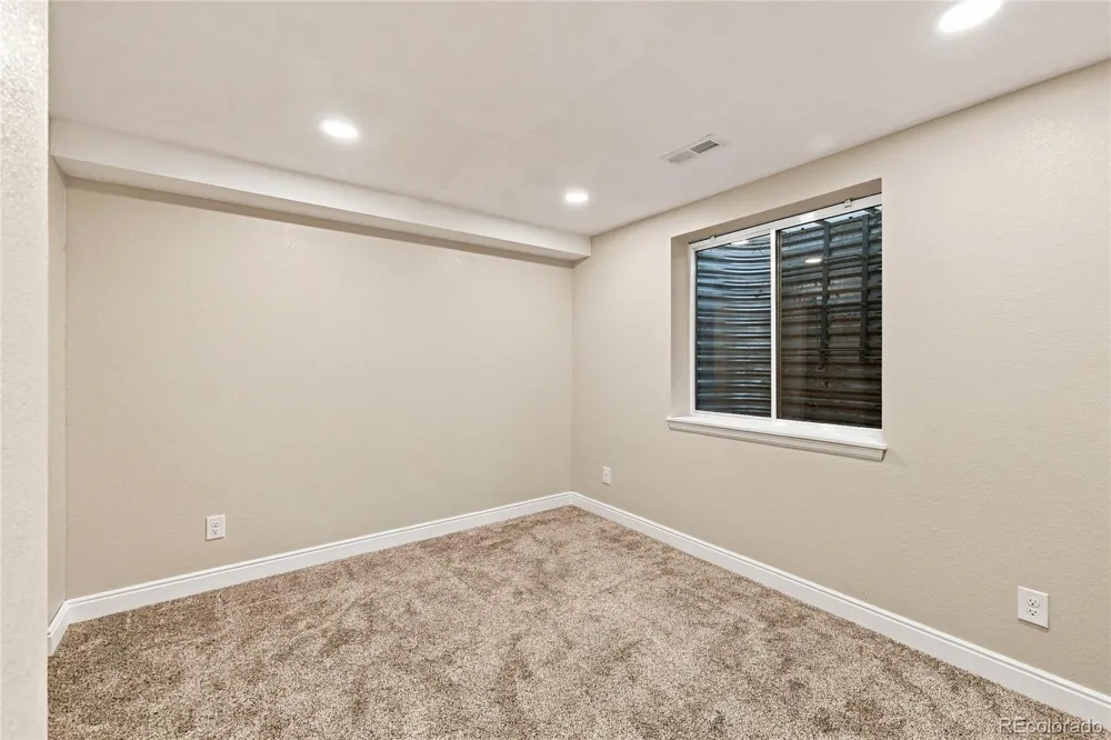9712 Queenscliffe Drive Highlands Ranch, CO 80130