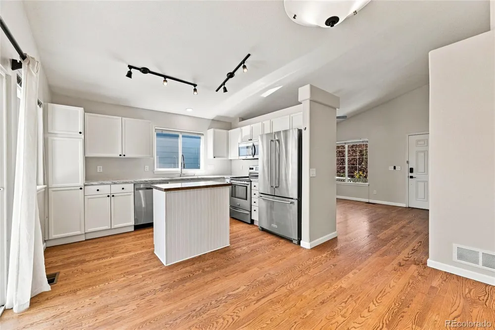 9712 Queenscliffe Drive Highlands Ranch, CO 80130