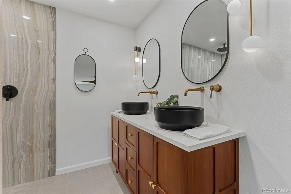12256 E Bates Circle Aurora, CO 80014