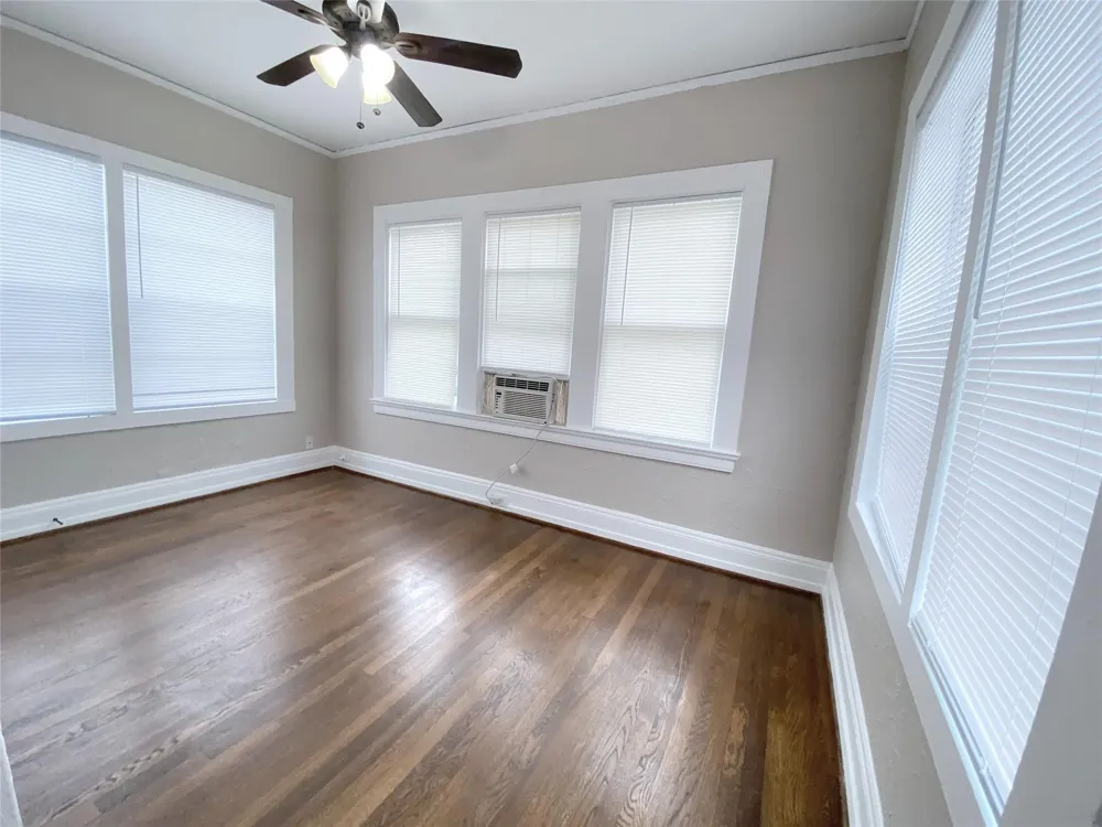 3920 Fannin Street #212 Houston, TX 77004