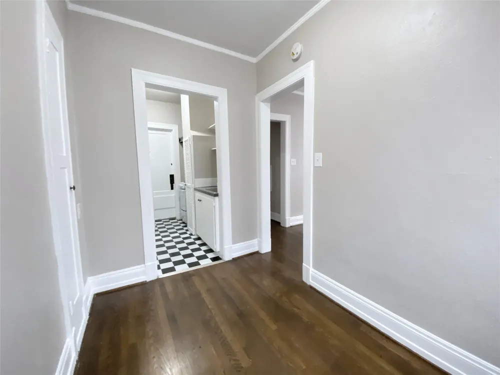 3920 Fannin Street #212 Houston, TX 77004