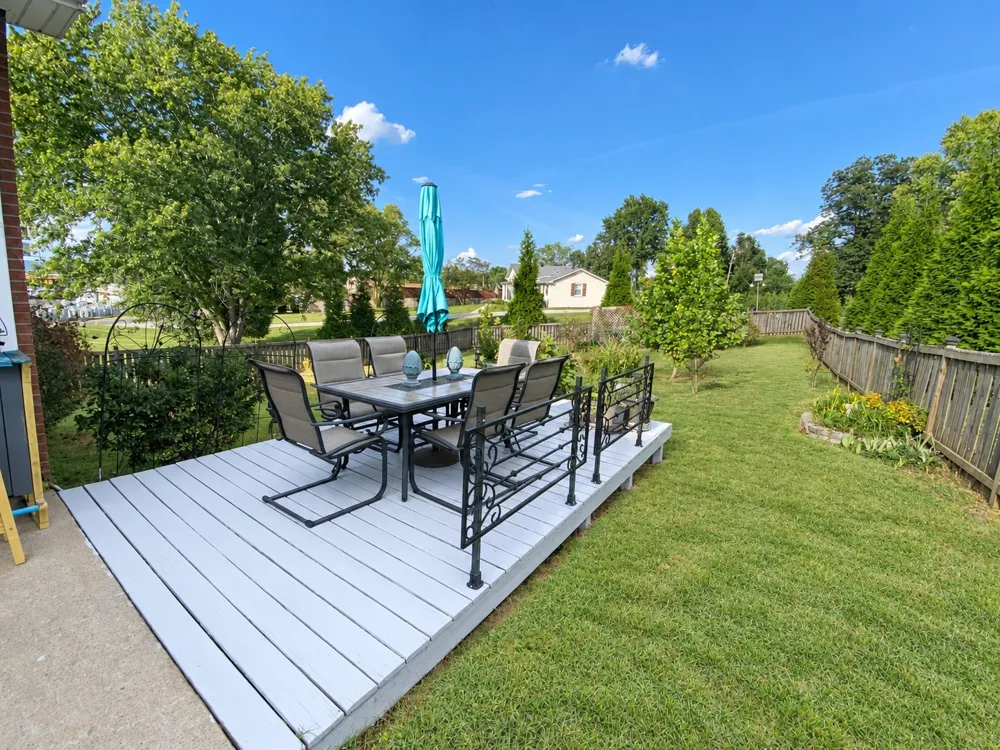 301 Locust Rd Clarksville, TN 37043