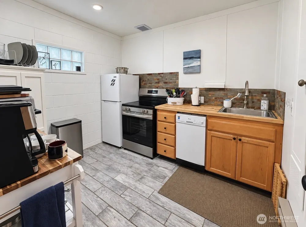 34309 G st Ocean Park, WA 98640