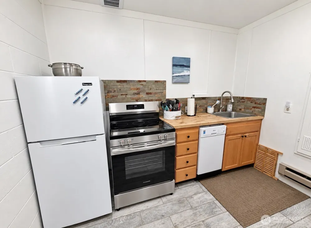 34309 G st Ocean Park, WA 98640