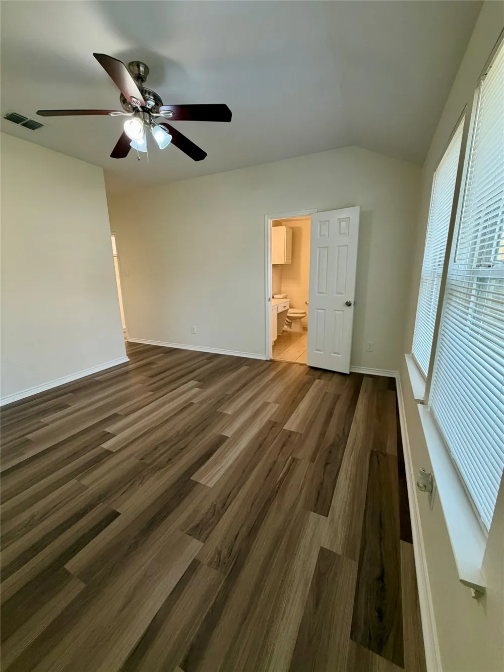 1712 Ironworks Drive Dallas, TX 75253