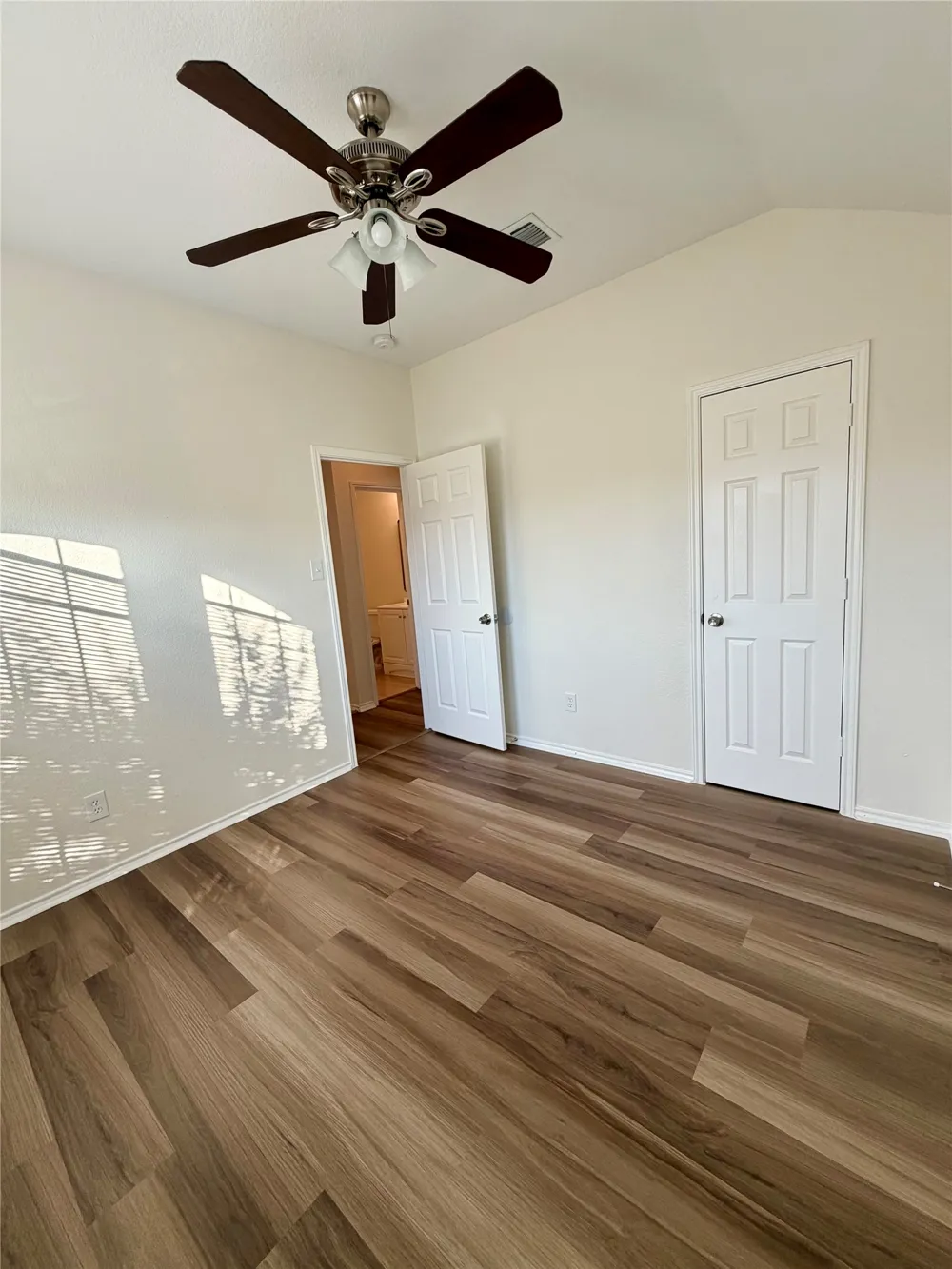 1712 Ironworks Drive Dallas, TX 75253