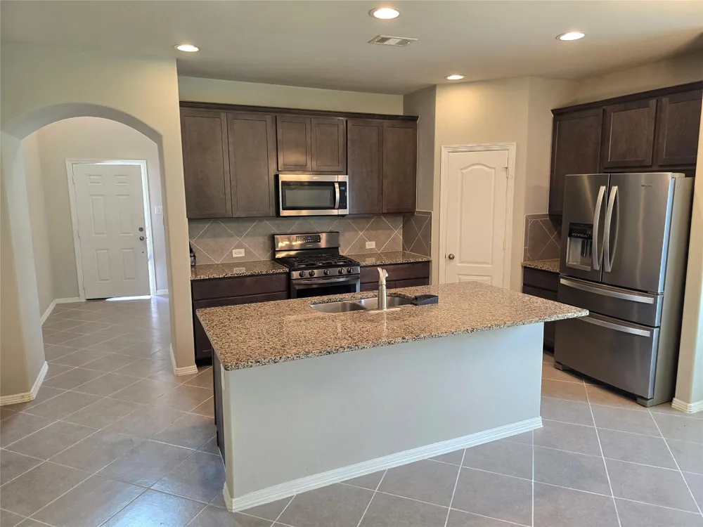 2027 Brookmont Drive Conroe, TX 77301