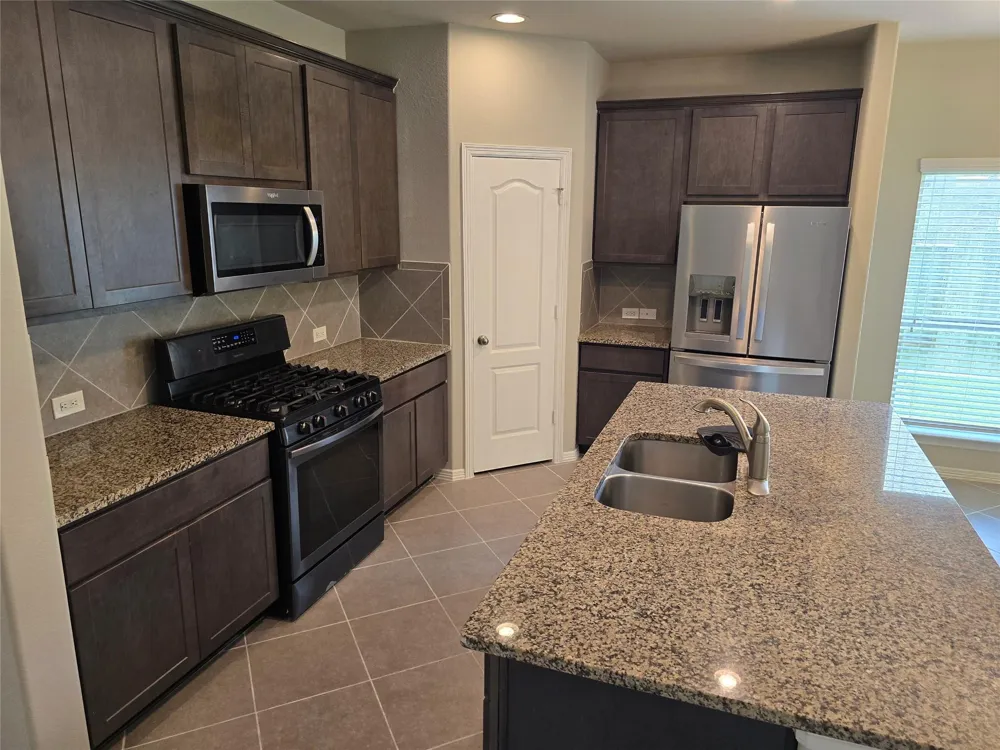 2027 Brookmont Drive Conroe, TX 77301