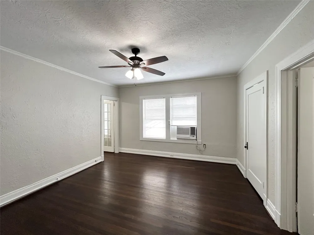 3920 Fannin Street #205 Houston, TX 77004