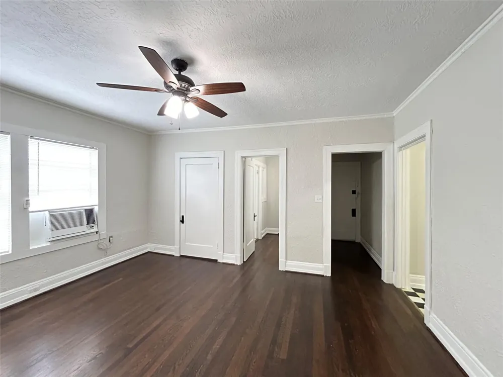 3920 Fannin Street #205 Houston, TX 77004