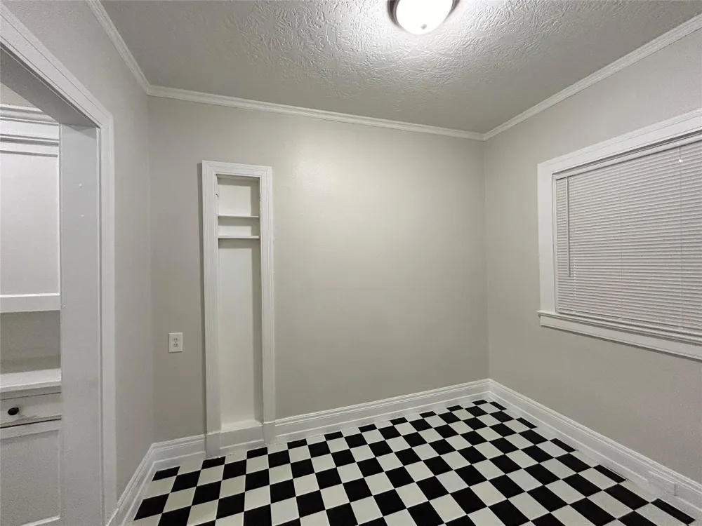 3920 Fannin Street #205 Houston, TX 77004
