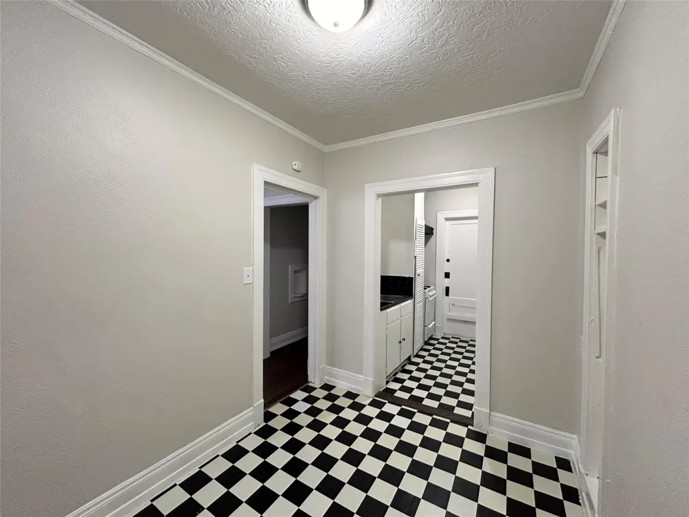 3920 Fannin Street #205 Houston, TX 77004