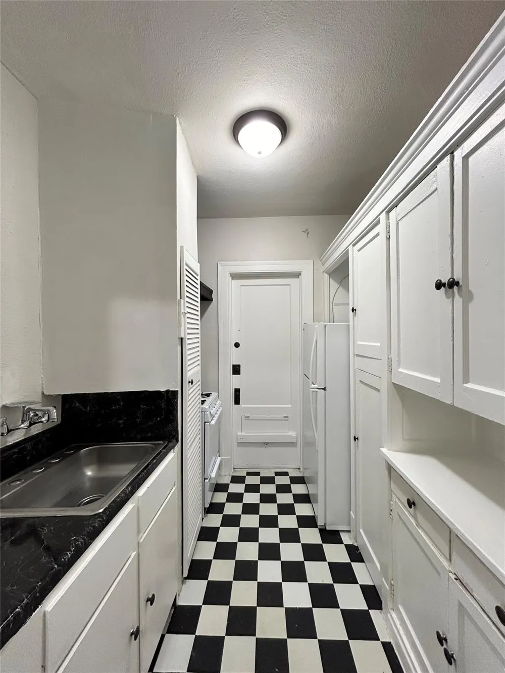 3920 Fannin Street #205 Houston, TX 77004