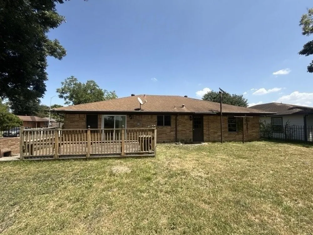 602 Nest Lane Houston, TX 77022