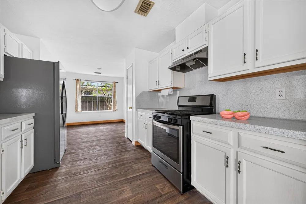 15502 Prairie Oaks Drive Houston, TX 77083