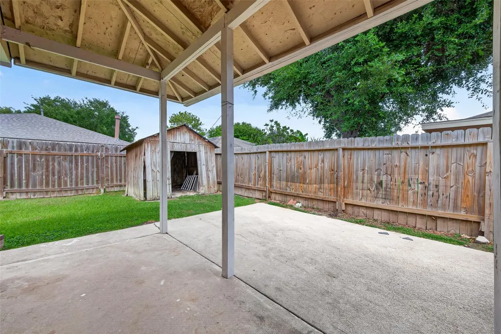 15502 Prairie Oaks Drive Houston, TX 77083