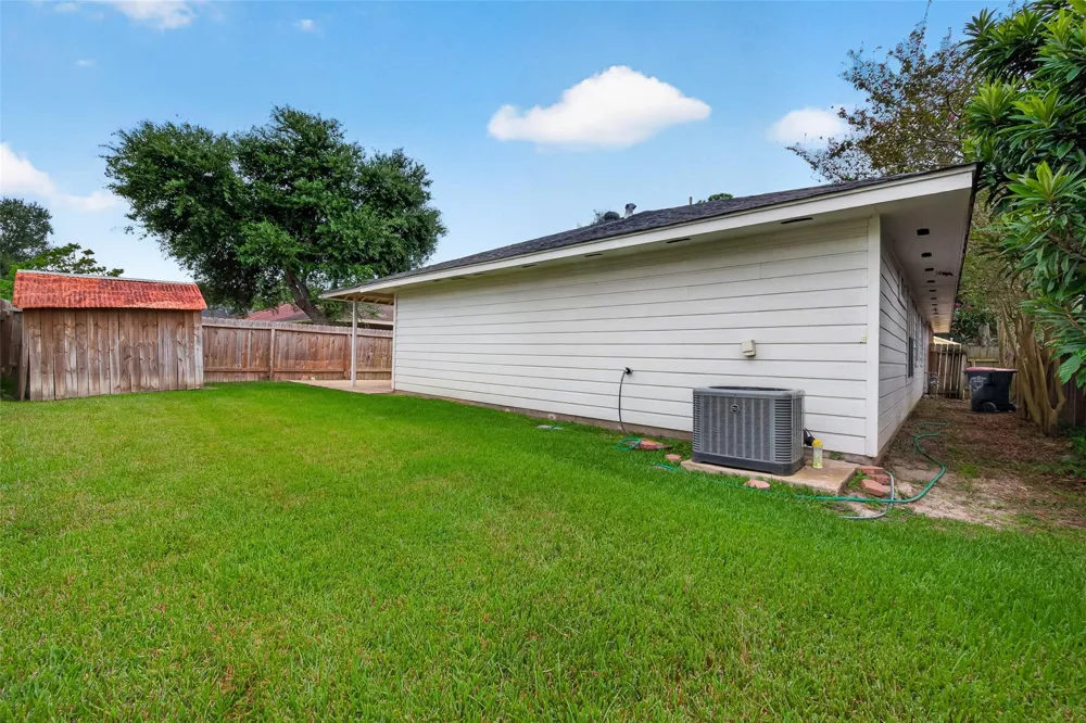 15502 Prairie Oaks Drive Houston, TX 77083