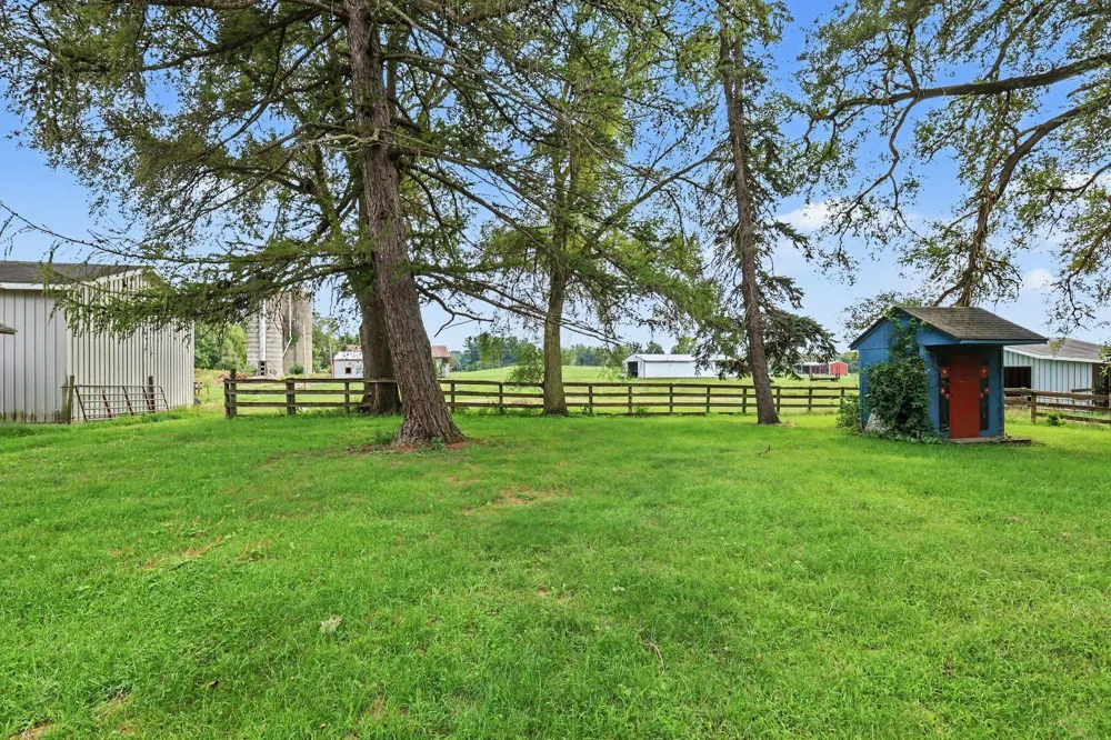 5457 Wood Road Tompkins Township, MI 49277