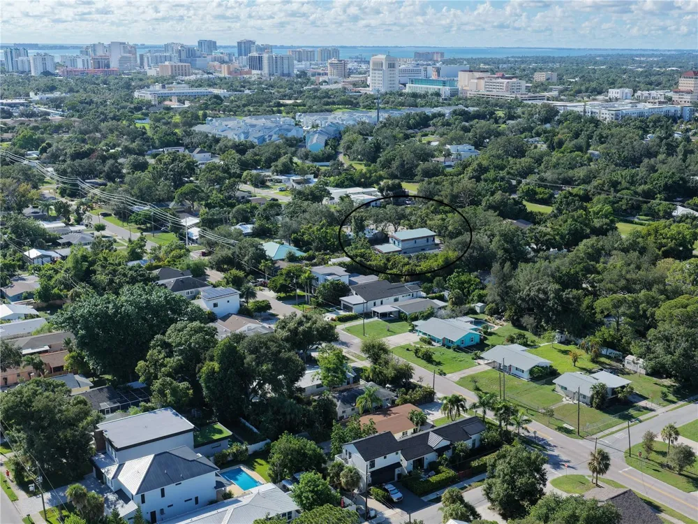 2420 NOVUS STREET Sarasota, FL 34237