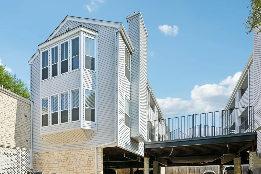 2520 Quarry Road #202 Austin, TX 78703