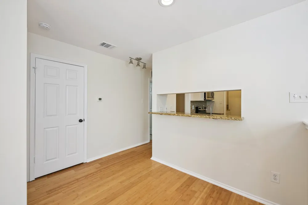 2520 Quarry Road #202 Austin, TX 78703