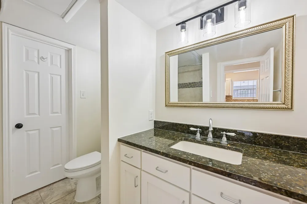 2520 Quarry Road #202 Austin, TX 78703