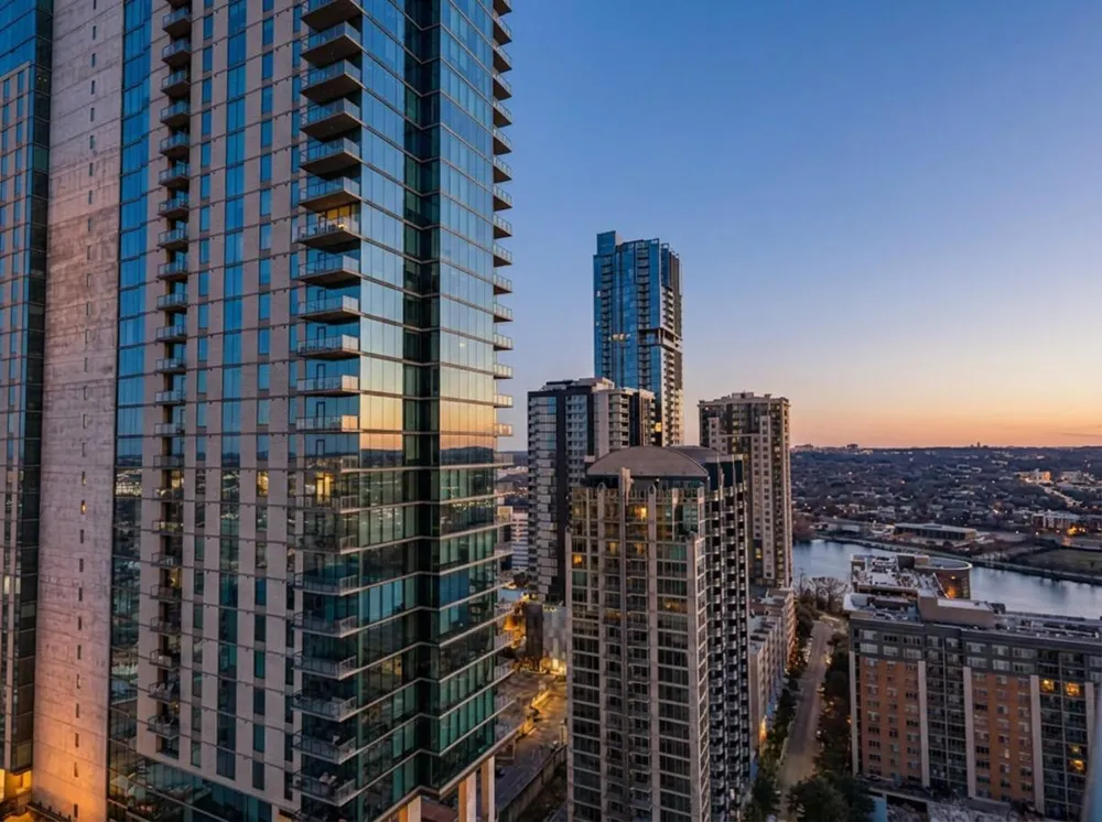 70 Rainey Street #2203 Austin, TX 78701