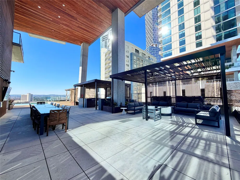 70 Rainey Street #2203 Austin, TX 78701