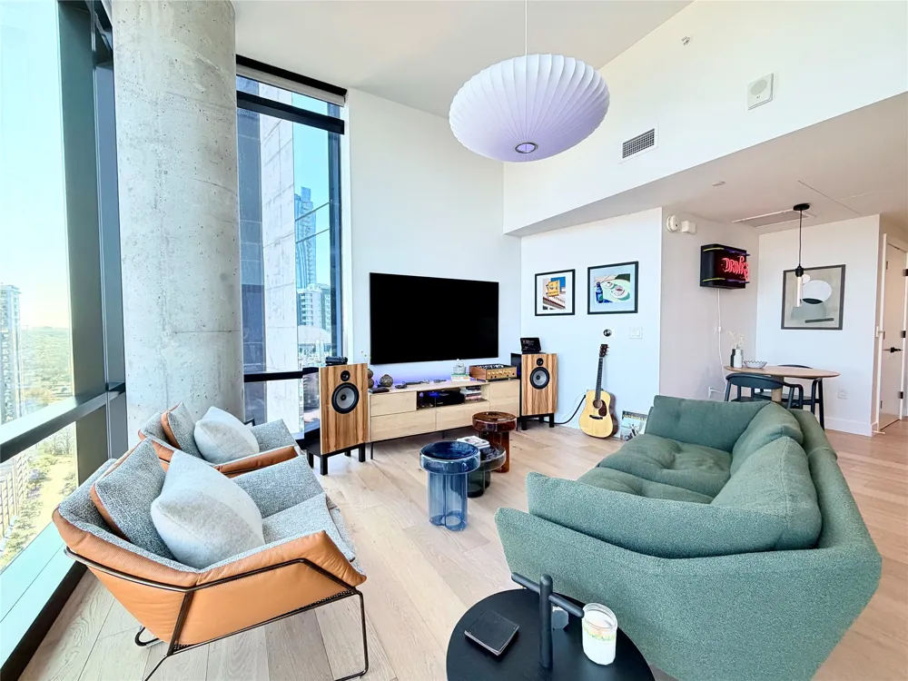 70 Rainey Street #2203 Austin, TX 78701