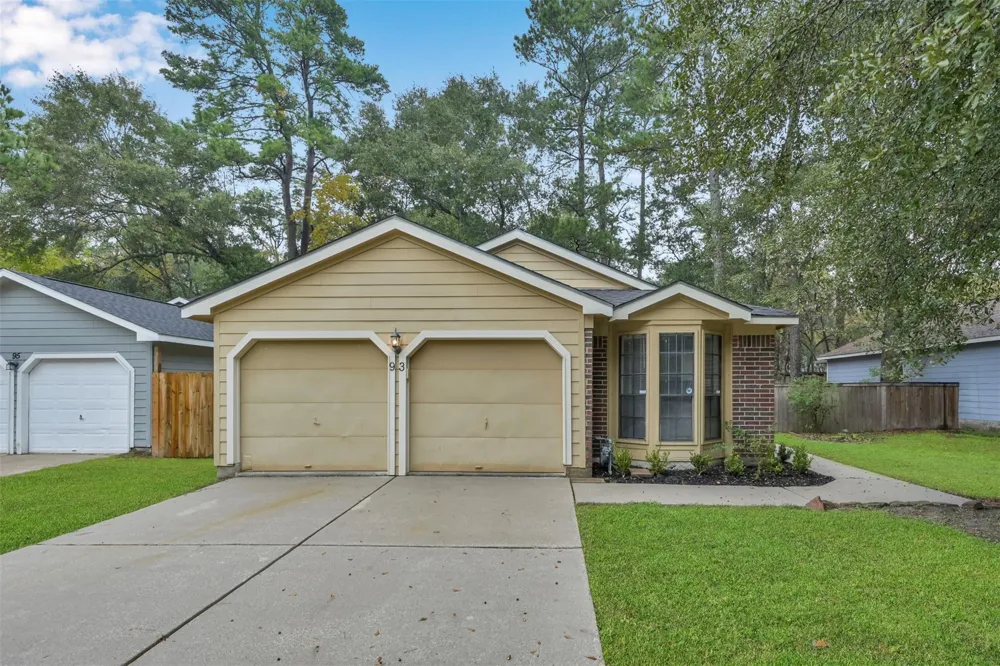 93 W High Oaks Circle Spring, TX 77380