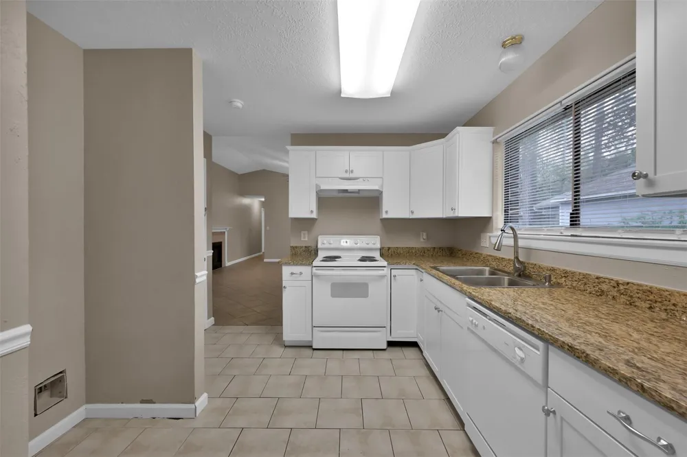 93 W High Oaks Circle Spring, TX 77380