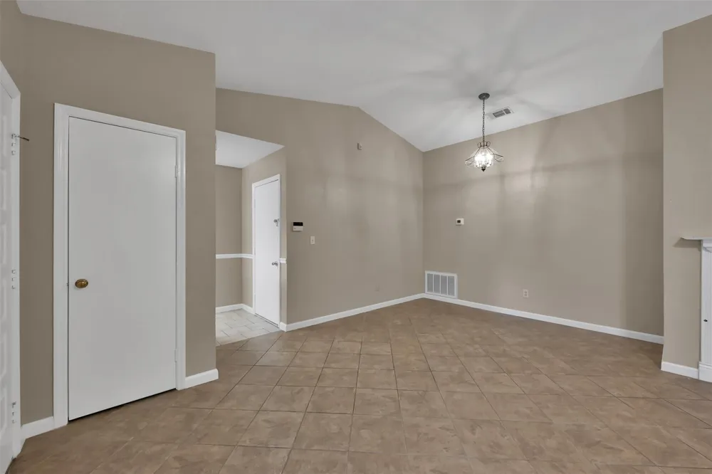 93 W High Oaks Circle Spring, TX 77380