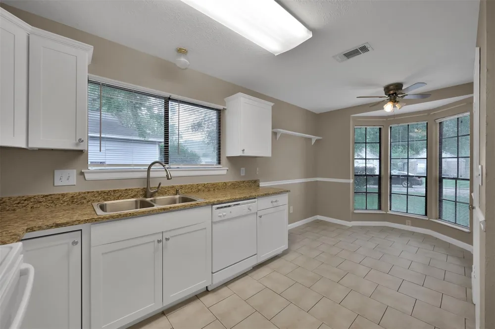 93 W High Oaks Circle Spring, TX 77380